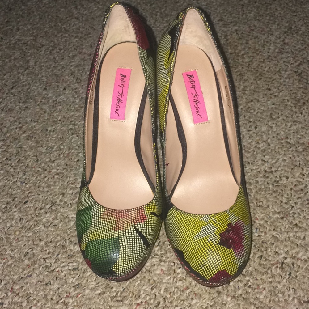 Betsey Johnson Dita corset Pumps - Picture 3 of 8